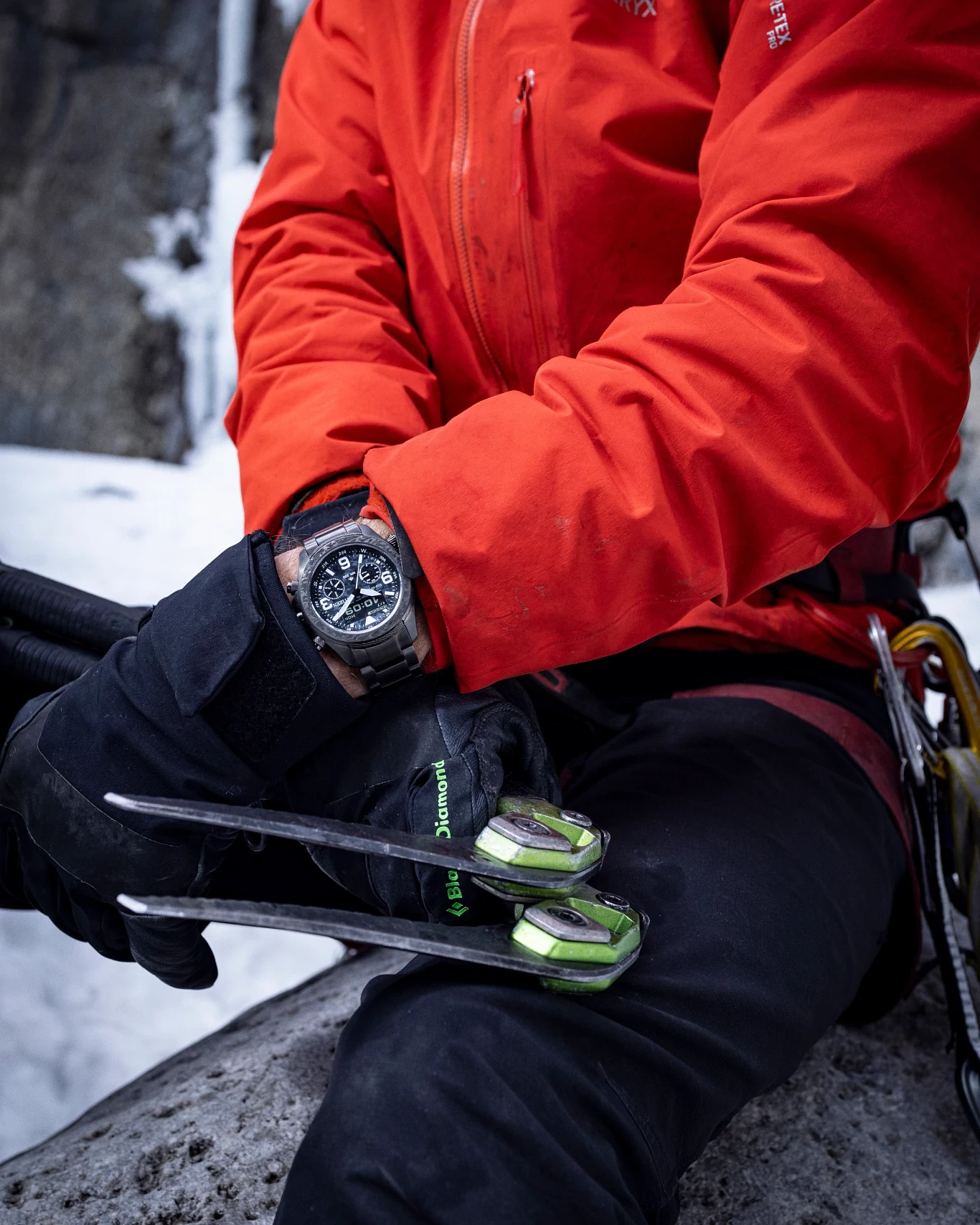 Promaster Land U822 Black Dial Stainless Steel Bracelet JV1008-63E